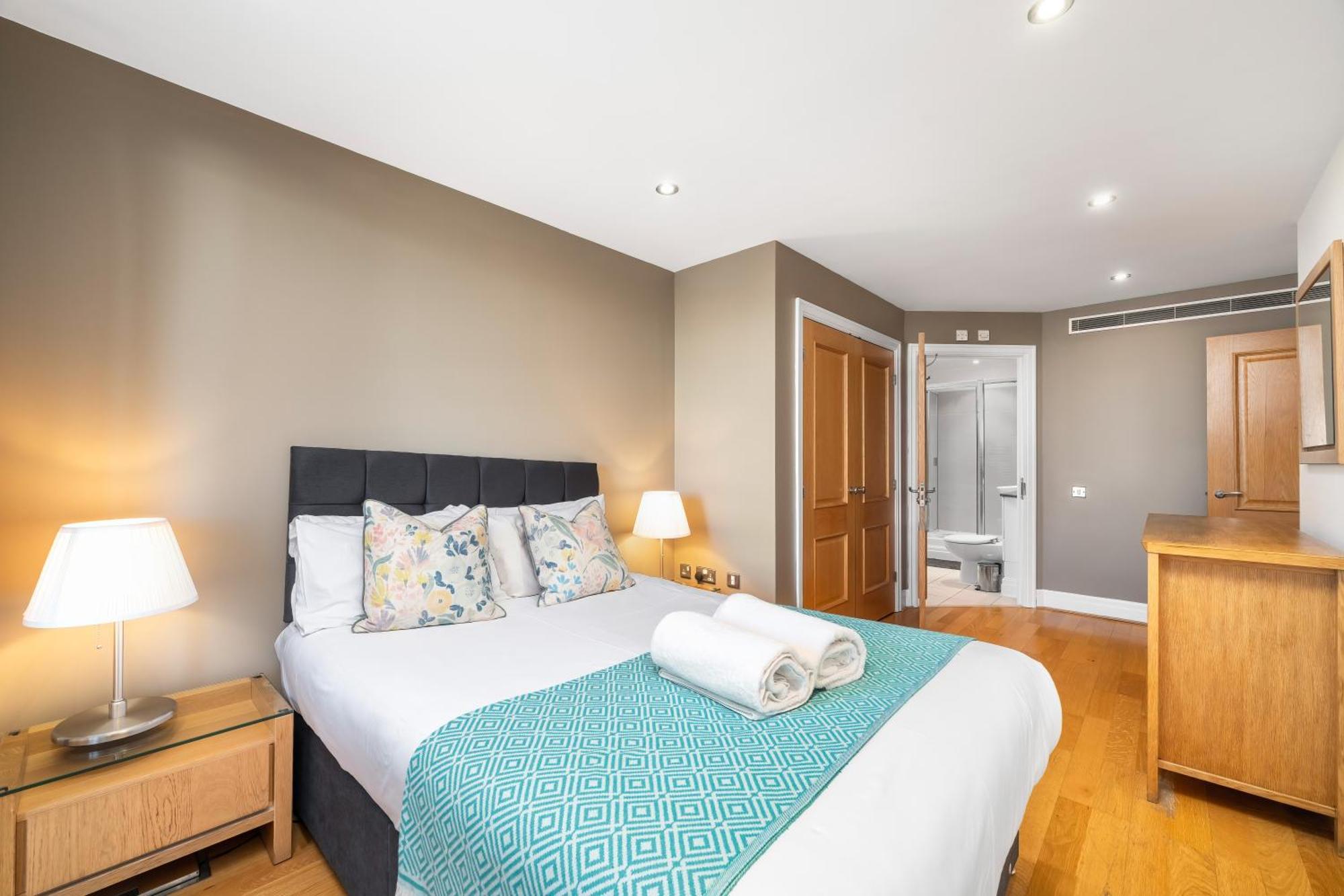 Modern Paddington Station 2 Bedroom Apartment London Exterior foto