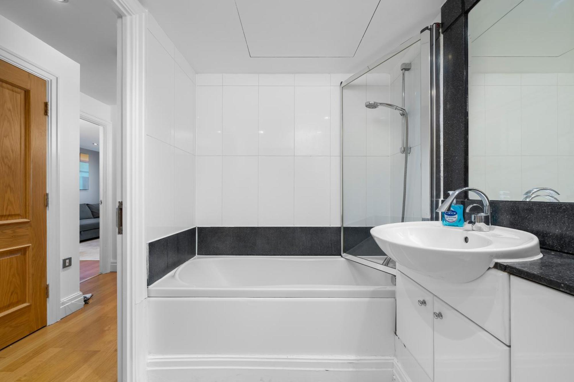 Modern Paddington Station 2 Bedroom Apartment London Exterior foto